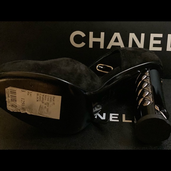 Chanel heels - Picture 2 of 3
